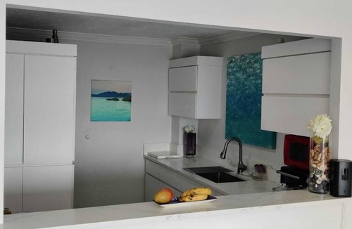 North Beach Condo | Relax with a spectacular view, 5 min walk to the beach, restaurants, supermarket