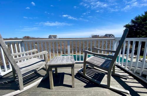 Madequecham House | Relaxing guesthouse with pool, stunning views close to beach