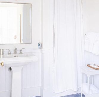Madequecham House | Relaxing guesthouse with pool, stunning views close to beach