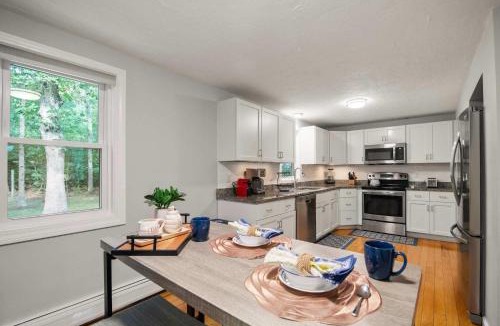 Centerville House | Relaxing Retreat just Minutes to Beach