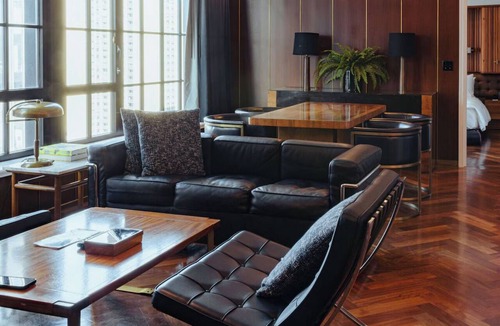 Central Park South Hotel | Relaxing Room w/Rooftop Bar Views in Midtown Manhattan – 2 Blocks to Park