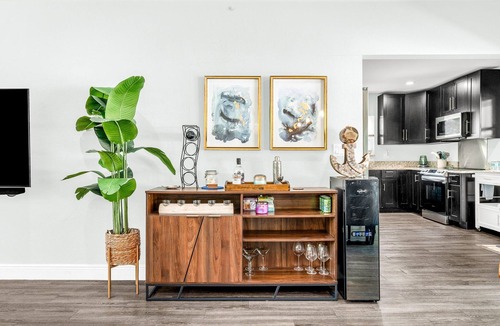 East Central Boulevard Villa | Relaxing Salt Pool & Spa, Walk to Key Lime House!