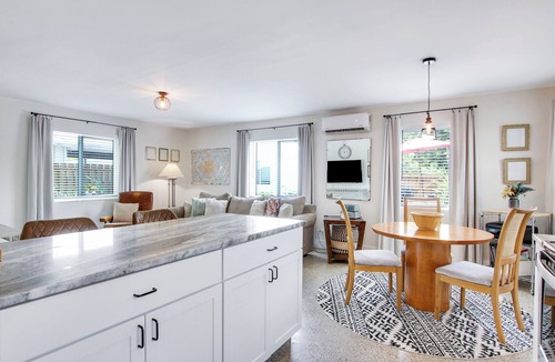 Lake Worth Apartment | Relaxing Tropical Retreat w/Boat Parking and Walking Distance to ALL!