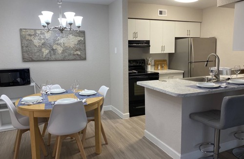 Deerfield Beach Apartment | Remodeled 2 bed grnd floor vacation apt ,7 minutes away From Beach!
