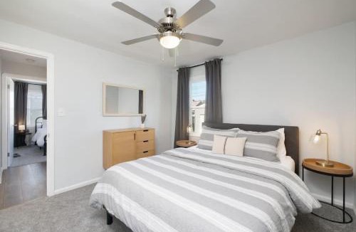 Parma House | Remodeled 4 Bedroom With a Game Room