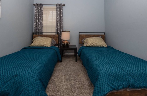 Fentress House | Remodeled Gorgeous Townhome 15 min from the beach