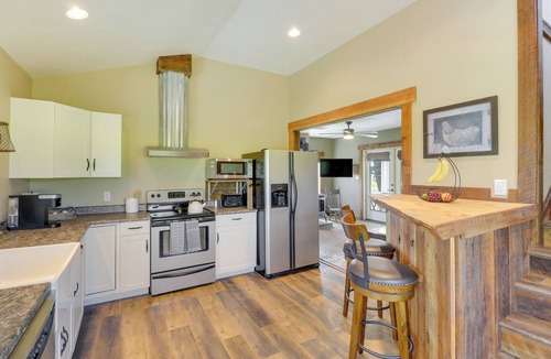 Kalispell House | Remodeled Kalispell Farmhouse w/Mountain Views