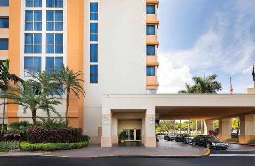 Plantation Hotel | Renaissance Fort Lauderdale West Hotel