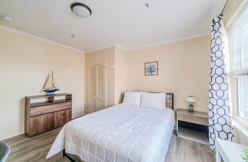 Falmouth Apartment | Renovated 1-Bedroom Apartment in Beautiful Downtown Falmouth Located on Main St
