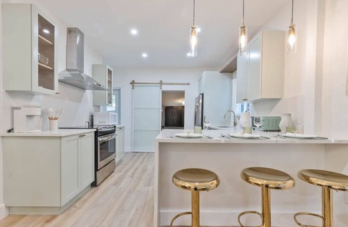 Coral Way House | Renovated 3BR/3 En-Suite BA! Sleeps 8 w/Gazebo