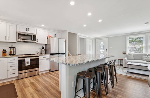 Annapolis House | Renovated 3BR | Near Sandy Point Beach