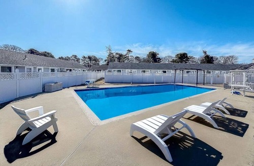 Dennis Port Condo | Renovated Beach Condo - Pool - Hot Tub - Fire Pit!