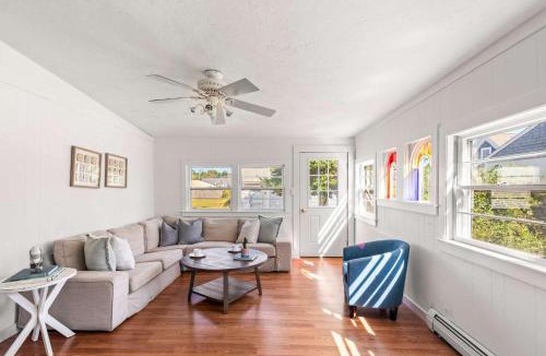 Dennis Port House | Renovated Classic Cape w Guest House