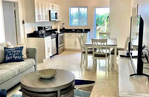 Deerfield Beach Condo | RENOVATED! Condo 1 block from the beach