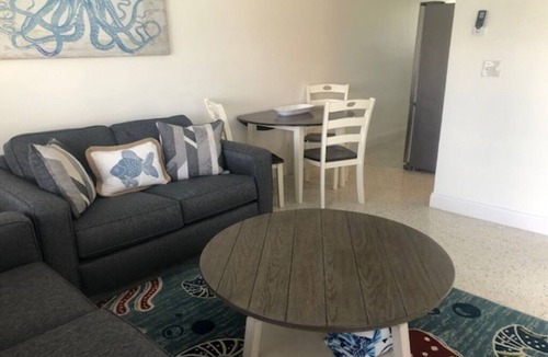 Deerfield Beach Condo | RENOVATED! Condo 1 block from the beach