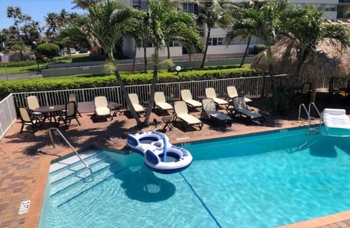 Deerfield Beach House | RENOVATED! Condo 1 block from the beach