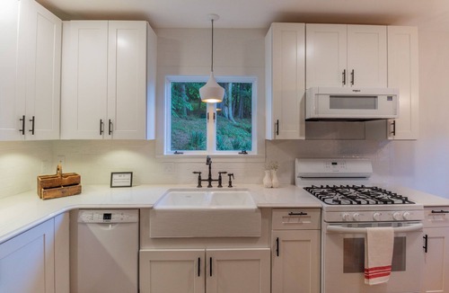 State College House | Renovated Farmhouse 1mile from the Beaver Stadium