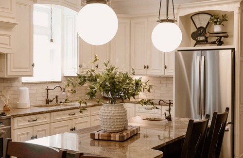 Shelby House | Renovated historic 7BR, 4.5-bath home in Shelby sleeping up to 14 guests. Walk to downtown shops, restaurants, bars, and brewery experiences while enjoying a cozy, spacious stay near Mansfield attractions.