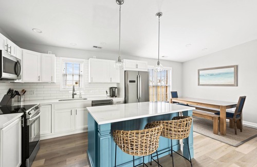 Sharps House | Renovated River House l Private Beach and Dock l Unforgettable Views