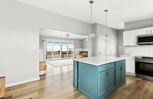 Sharps House | Renovated River House l Private Beach and Dock l Unforgettable Views