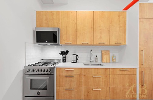 Hell's Kitchen Apartment | Renovated Studio in Midtown w/Laundry & Elevator