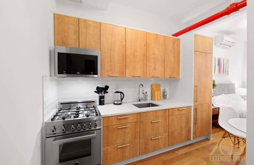 Hell's Kitchen Apartment | Renovated Studio in Midtown w/Laundry & Elevator