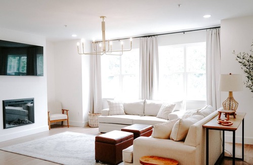 Prince Frederick House | Renovated Townhome in Heart of Prince Frederick
