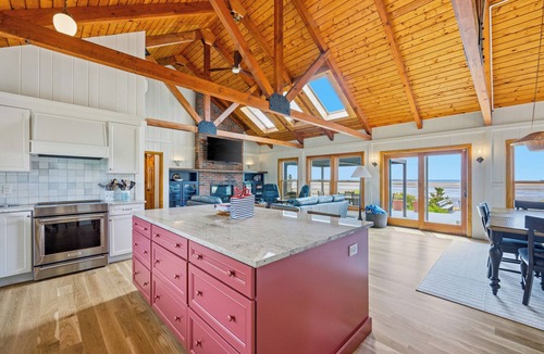 Wellfleet House | Renovated Waterfront Haven on Wellfleet Harbor (2172)