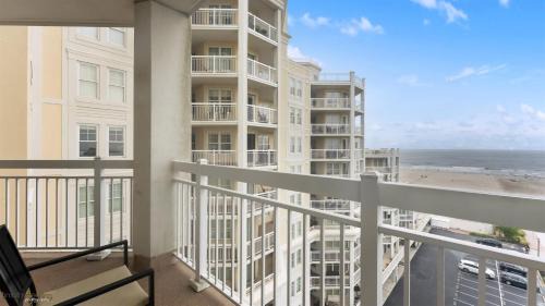Diamond Beach Apartment | Residence 703 At The Grand