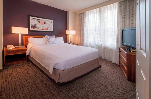 Eisenhower East Hotel | Residence Inn Alexandria Old Town/Duke Street by Marriott