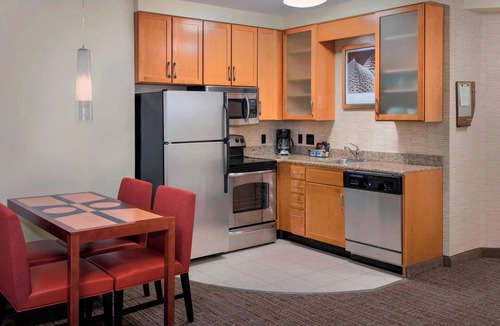 Eisenhower East Hotel | Residence Inn by Marriott Alexandria Old Town South at Carlyle