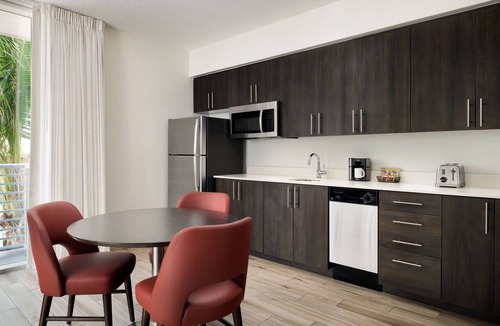 Surfside Hotel | Residence Inn by Marriott Miami Beach Surfside