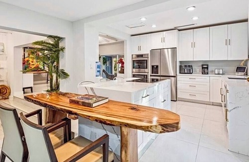 Southwest Coconut Grove House | Resistencia en 406 poinciana ave, coconut Grove fl:un Oasis de lujos y comodidad