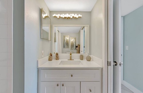Aventura Apartment | Resort-like home by PMI unit Aventura