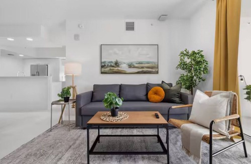 Downtown Hollywood Condo | Resort Style Apt with Pool and Gym, with pool, near beach, nightlife & casinos