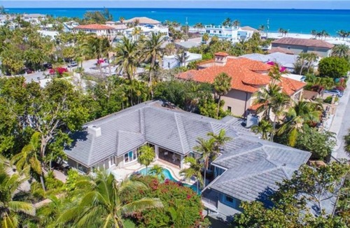 Birch Park Finger Streets Villa | Resort Villa-Private Heated Pool/Tiki Bar. Waterfront. Kayaks. 1 Block to Beach!