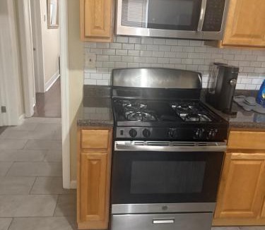 Lower Vailsburg Apartment | Rest Assured 3 bedroom near airport