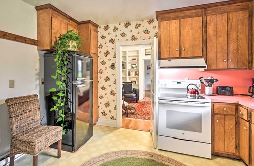 Hayes Cottage | Restored 1930s Cottage on 1 Acre w/Fire Pit