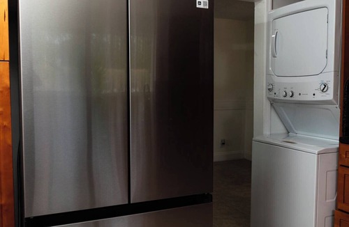 Coral Ridge Isles Apartment | Retreat Suite · Pool · Beach · Hard Rock · FIFA 2026 · FLL Airport · Sleeps 8
