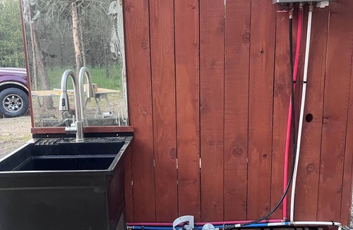 Marion Cabin | Retreat to our cozy cabin nestled in a private hideaway. Solar lights & shower