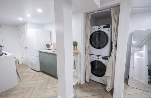 New Rochelle Apartment | Retro 2 bedroom basement APT with free street parking