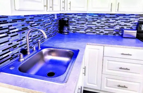 Wilton Manors Cottage | Retro Cottage - Short Walk to Wilton Dr. ,WIFI, Free Parking