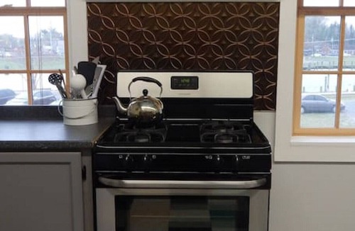 Salisbury Apartment | Retro Hipster: Close to downtown, dining and fun