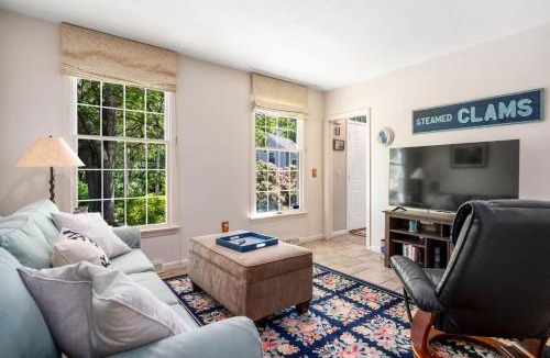 South Chatham House | Rhododendron Cottage – Walk to Cockle Cove