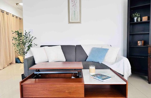 Flamingo/Lummus Apartment | Right on the beach, Ocean Drive Secured Condo
