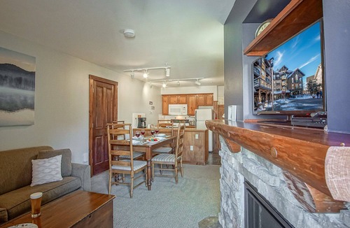 Edray Condo | Rimfire 322 - Pocahontas Sunrise Perfect Location Sleeps 4