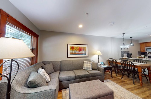 Edray Condo | Rimfire Lodge-1st Floor-Village Center-Steps from shops restaurants slopes