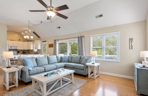 Corolla House | Rising Sun: Private Pool, Hot Tub, Dogs Welcome