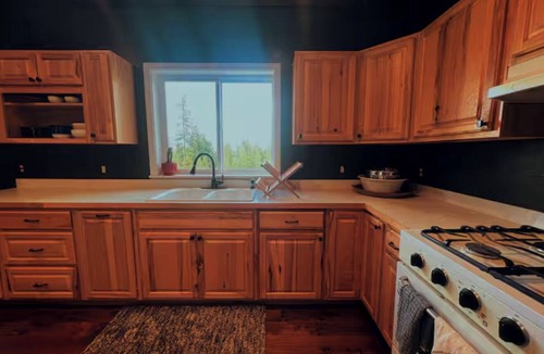 Polebridge House | Rising Wolf Retreat: 4-Bedroom Cabin near Glacier National Park