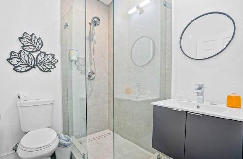Little Haiti House | River House 4BR, Pool, bbq, big yard